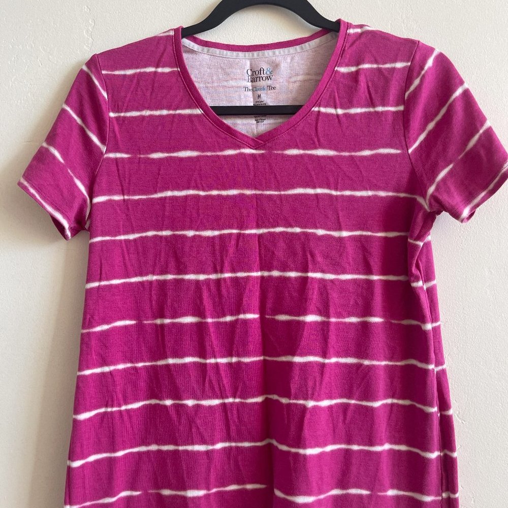 Size Medium * Classic Tee Croft & Barrow